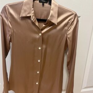 Theory Bronze  Perfect Fitted Satin Silk Blend Blouse 2-Stretch, Size S / P